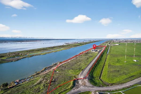 $3,300,000 | 5010 Jefferson Boulevard, West Sacramento, CA 95691