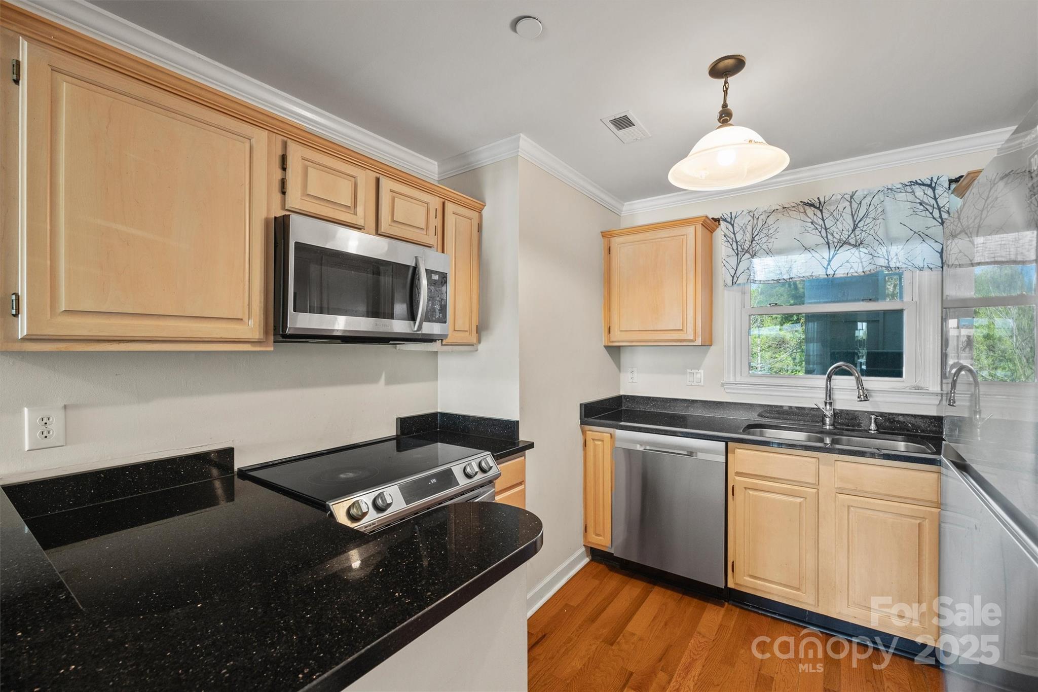 9709 Emerald Point Drive, Unit 6 Charlotte, NC 28278 - Photo 6 of 32