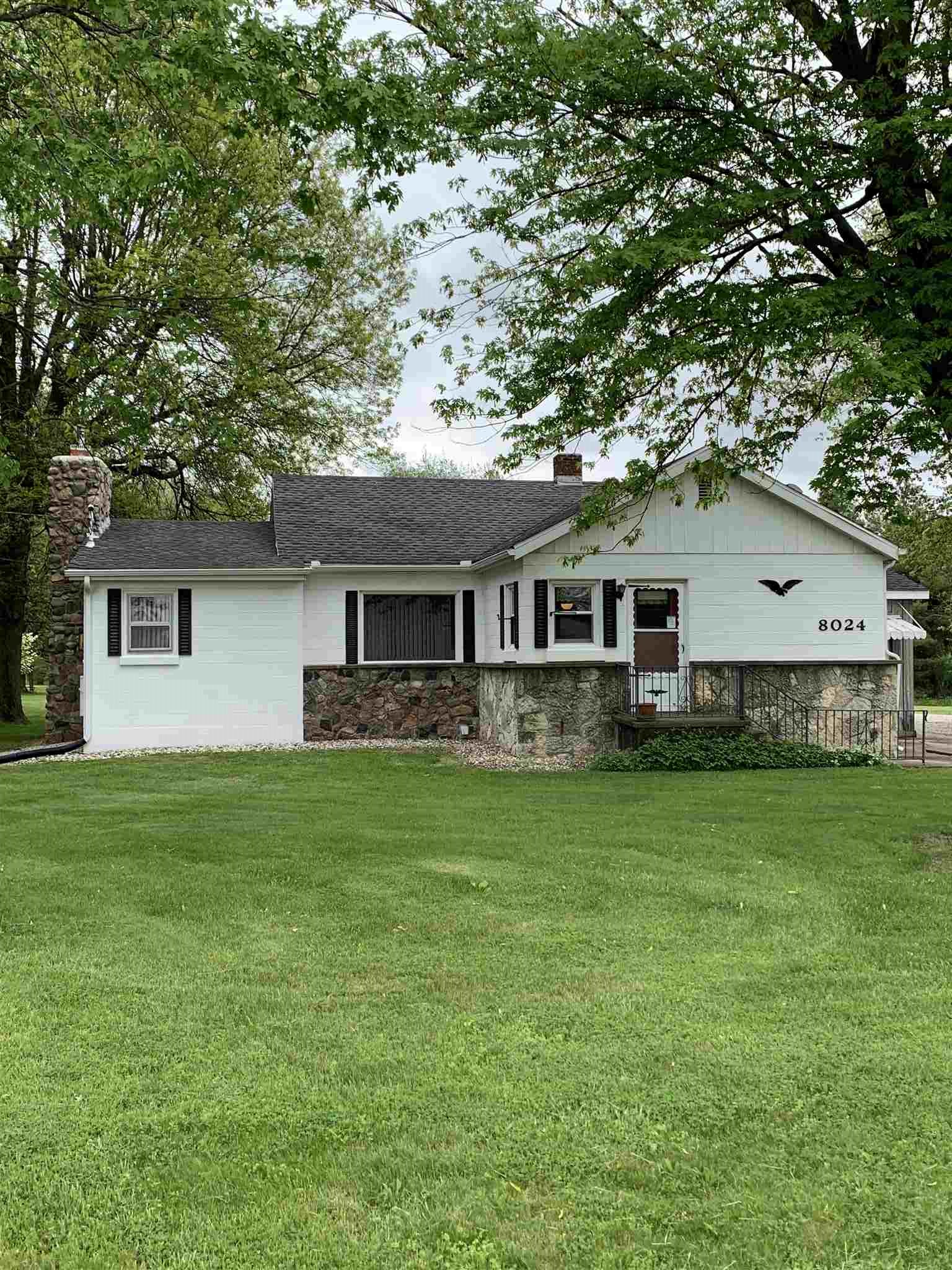 8024 Lilac Road Plymouth, IN 46563 - Photo 2 of 34 Gallery Image 2