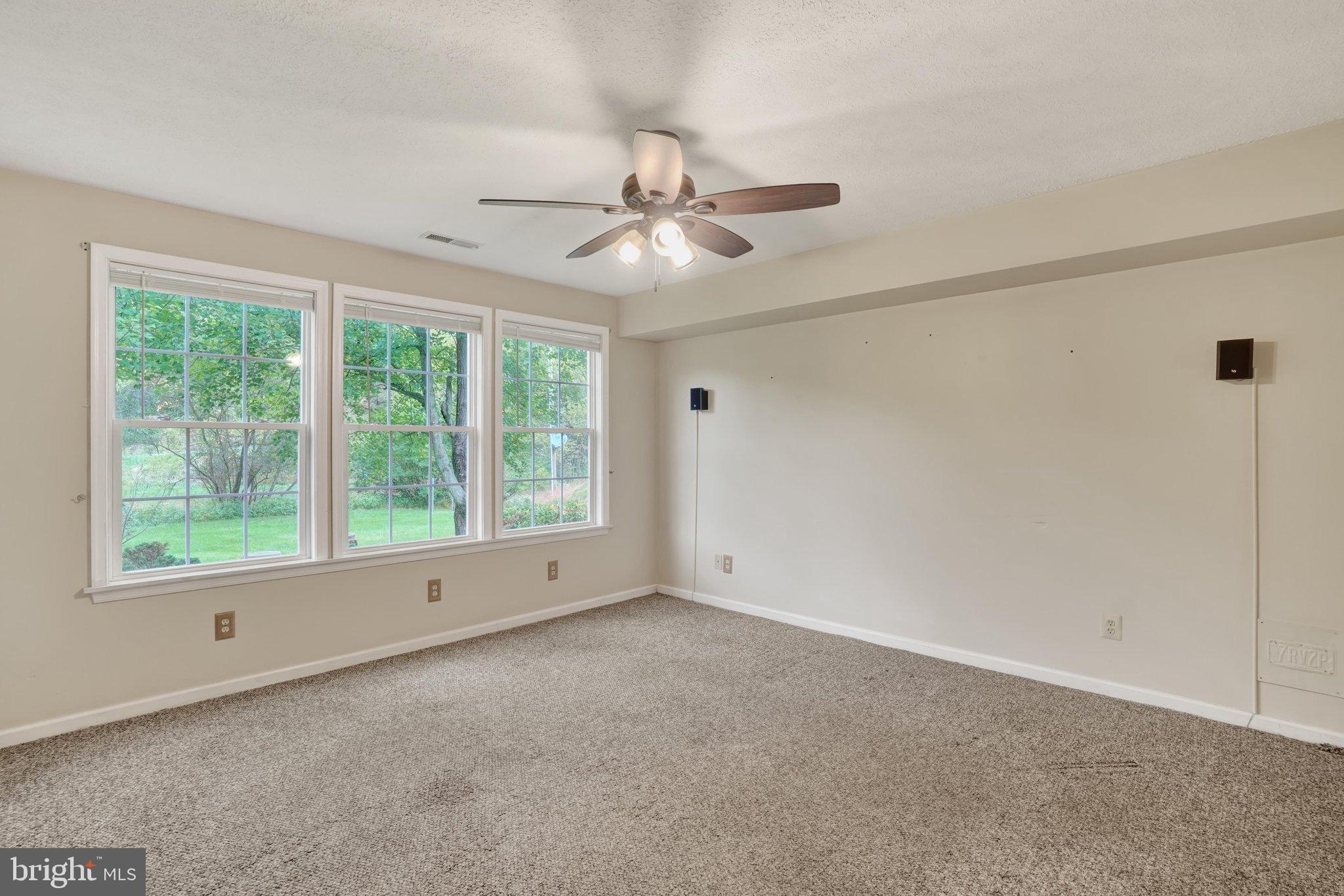 17389 Brose Road New Freedom, PA 17349 - Photo 8 of 38 Living Room