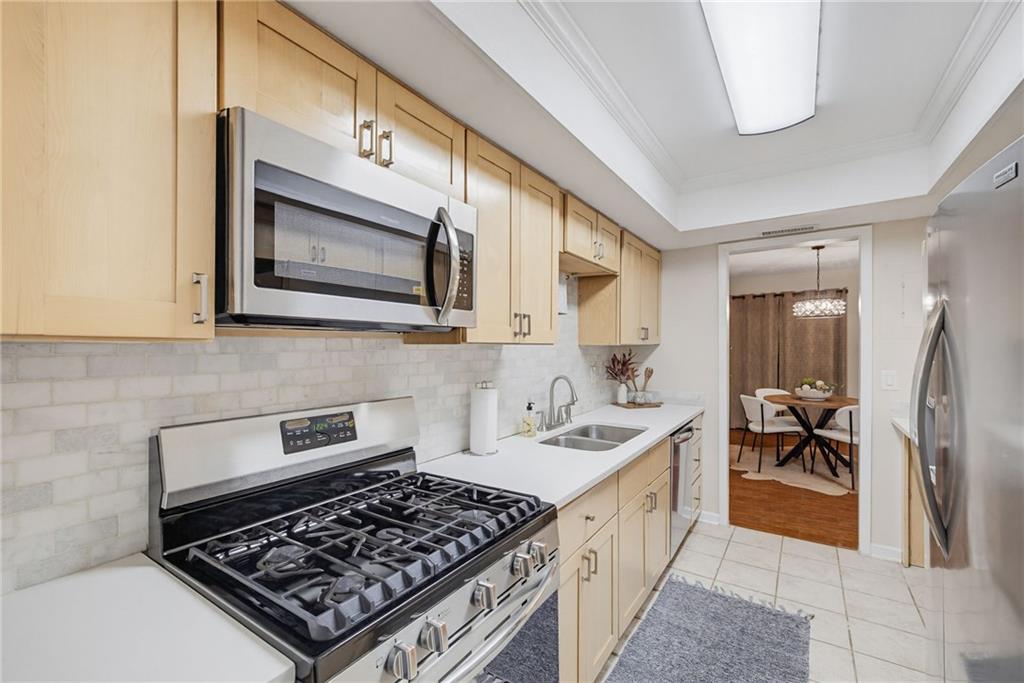 6851 Roswell Road Northeast, Unit C1 Atlanta, GA 30328 - Photo 7 of 23
