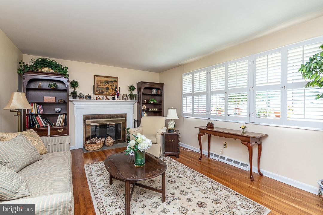 737 Whitebriar Road Hockessin, DE 19707 - Photo 11 of 25 Formal Living Room with Bay Window