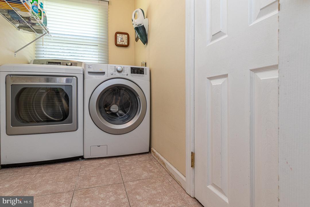 737 Whitebriar Road Hockessin, DE 19707 - Photo 18 of 25 Laundry Room with Large Closet & Shelving