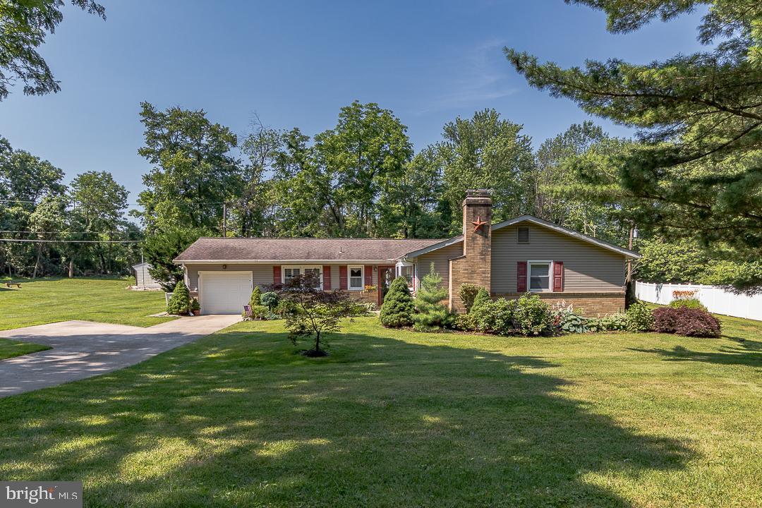 737 Whitebriar Road Hockessin, DE 19707 - Photo 19 of 25 Nicely Landscaped