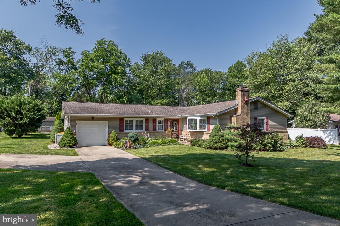 737 Whitebriar Road Hockessin, DE 19707 - Photo 20 of 25 Very Long Driveway and Lots of Parking Space
