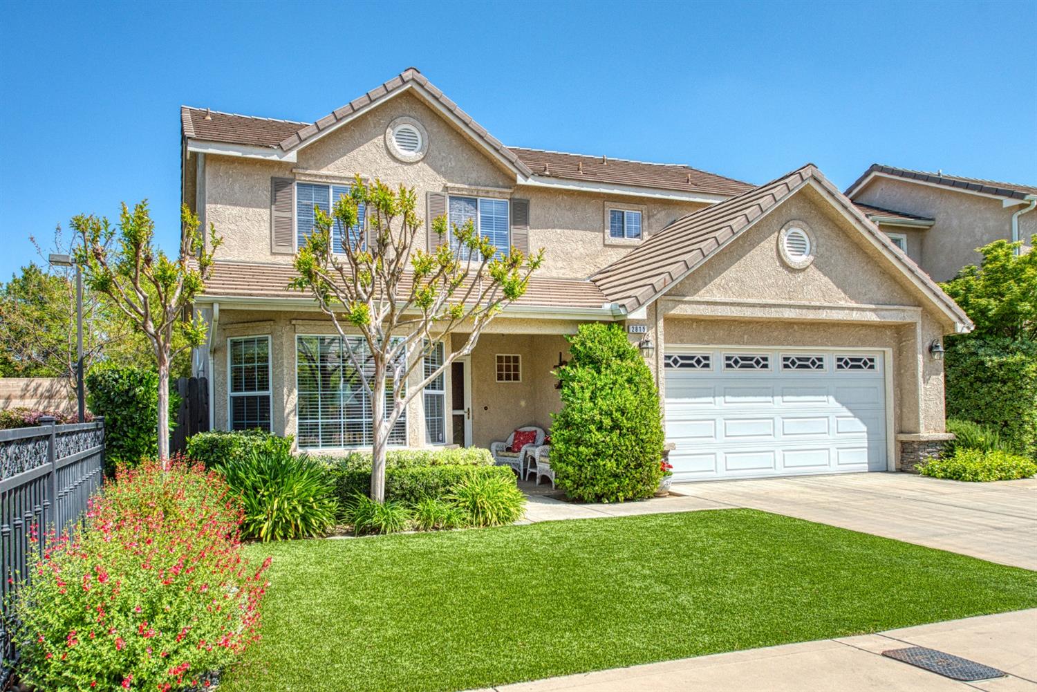 2815 Isabel Avenue Clovis, CA 93611 - Photo 2 of 31