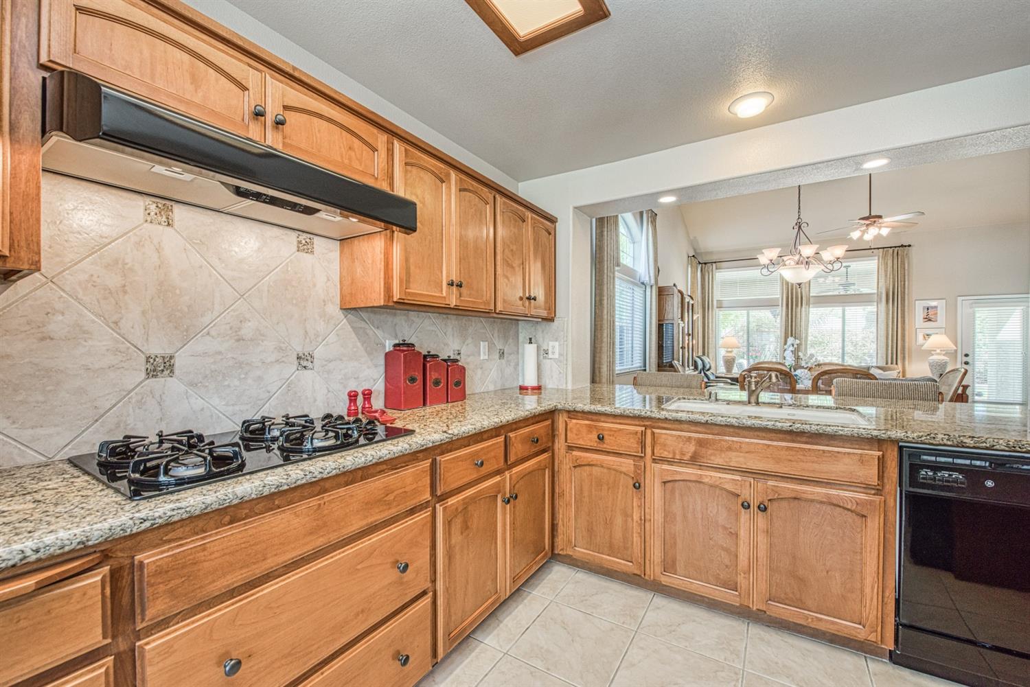 2815 Isabel Avenue Clovis, CA 93611 - Photo 13 of 31