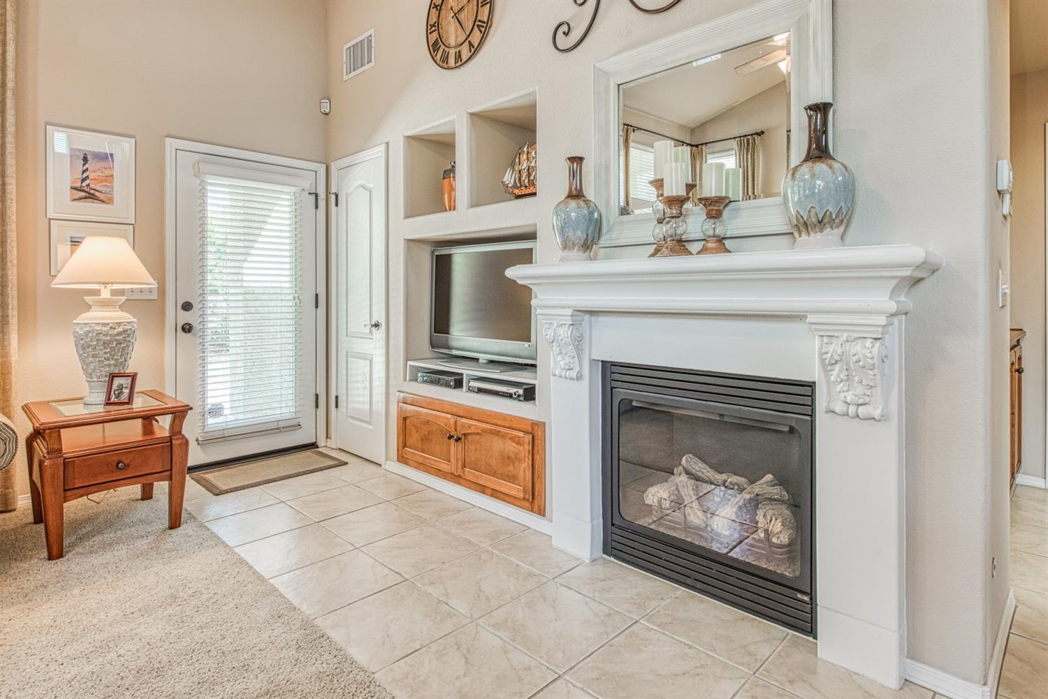 2815 Isabel Avenue Clovis, CA 93611 - Photo 5 of 31