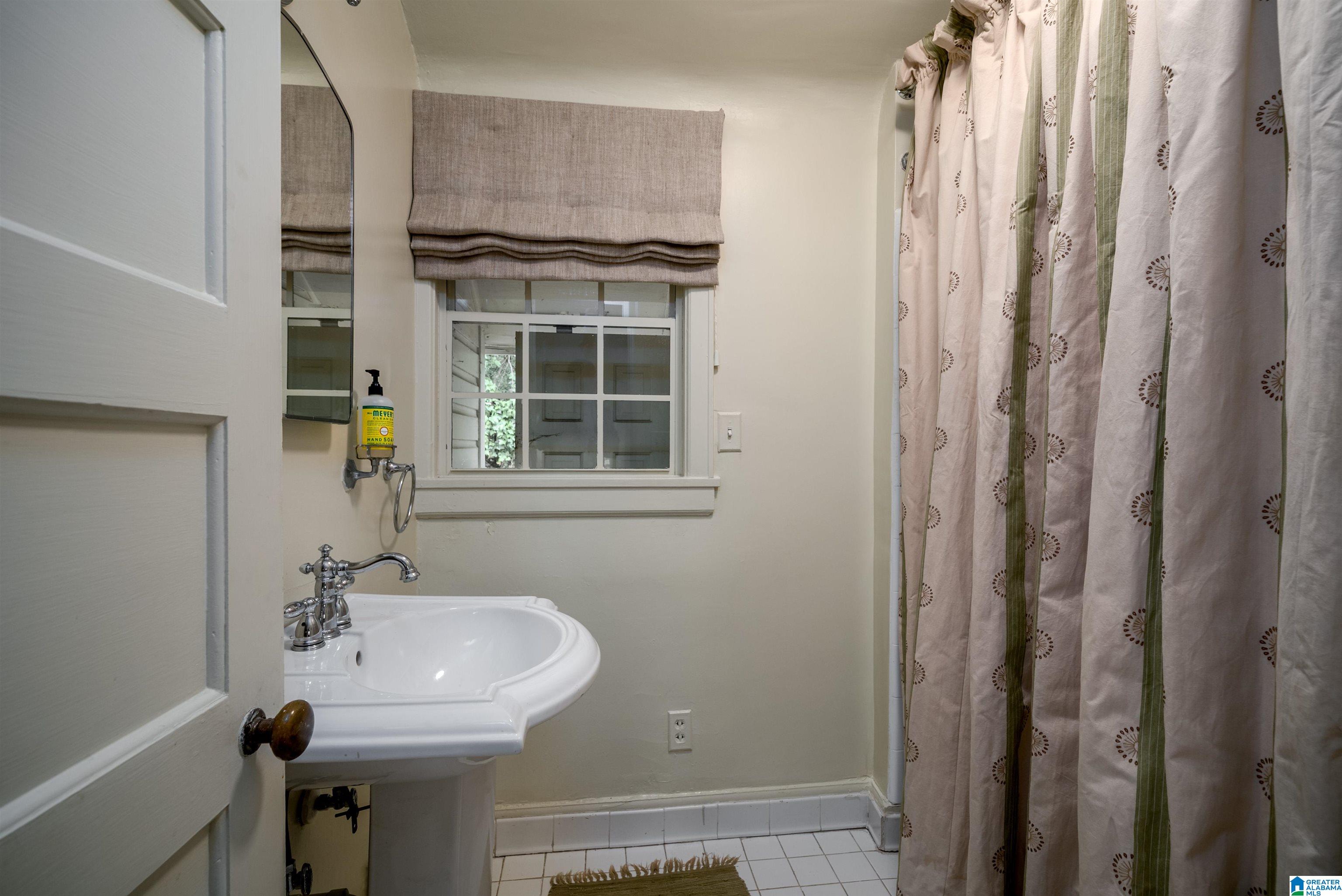 8 Clarendon Road Birmingham, AL 35213 - Photo 54 of 69