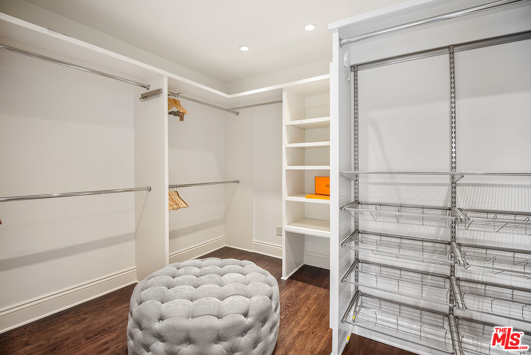 980 Stradella Road Los Angeles, CA 90077 - Photo 13 of 42