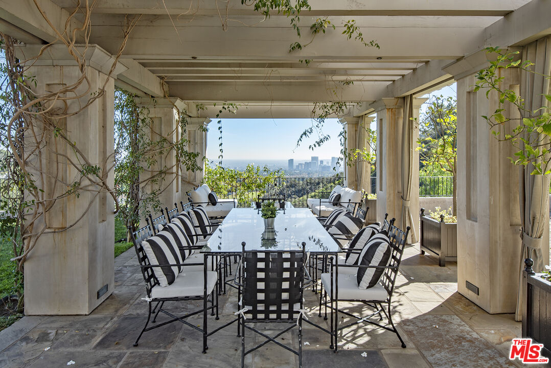 980 Stradella Road Los Angeles, CA 90077 - Photo 26 of 42