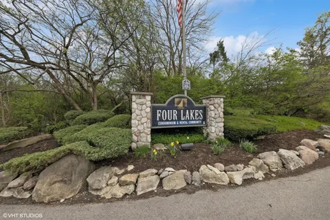 $185,000 | 5809 Oakwood Drive, Unit C, Lisle, IL 60532