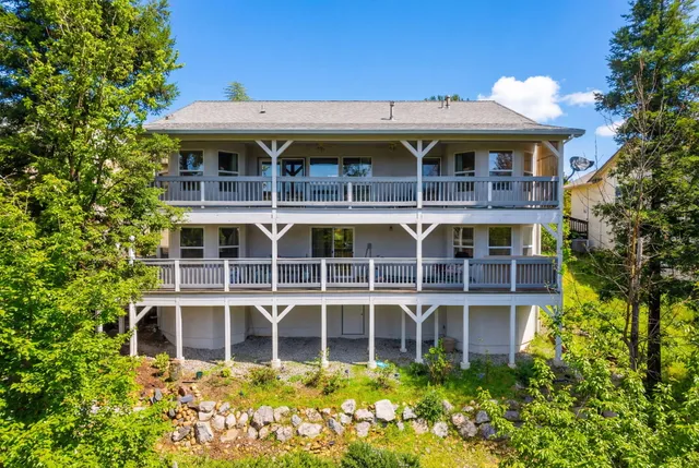 $629,000 | 332 Franciscan Trail, Redding, CA 96003