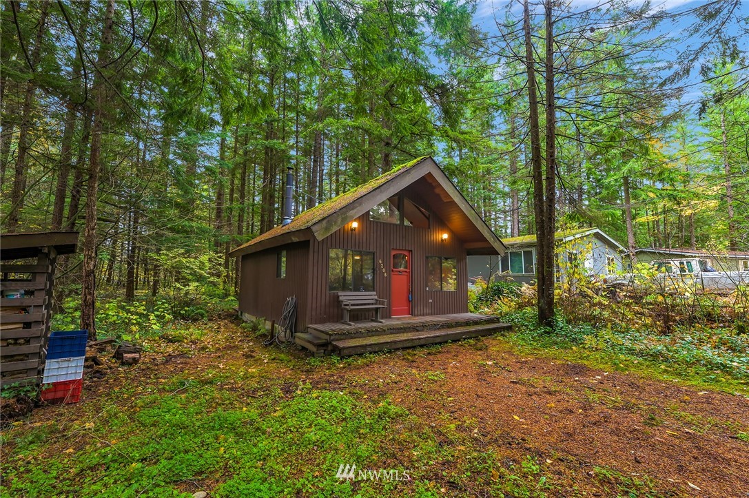6206 Shamrock Road Maple Falls, WA 98266 - Photo 3 of 20 Gallery Image 3