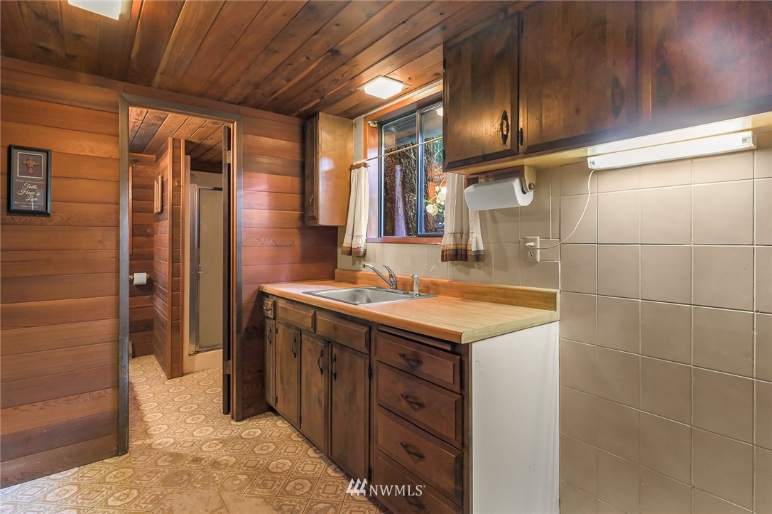 6206 Shamrock Road Maple Falls, WA 98266 - Photo 8 of 20 Gallery Image 8