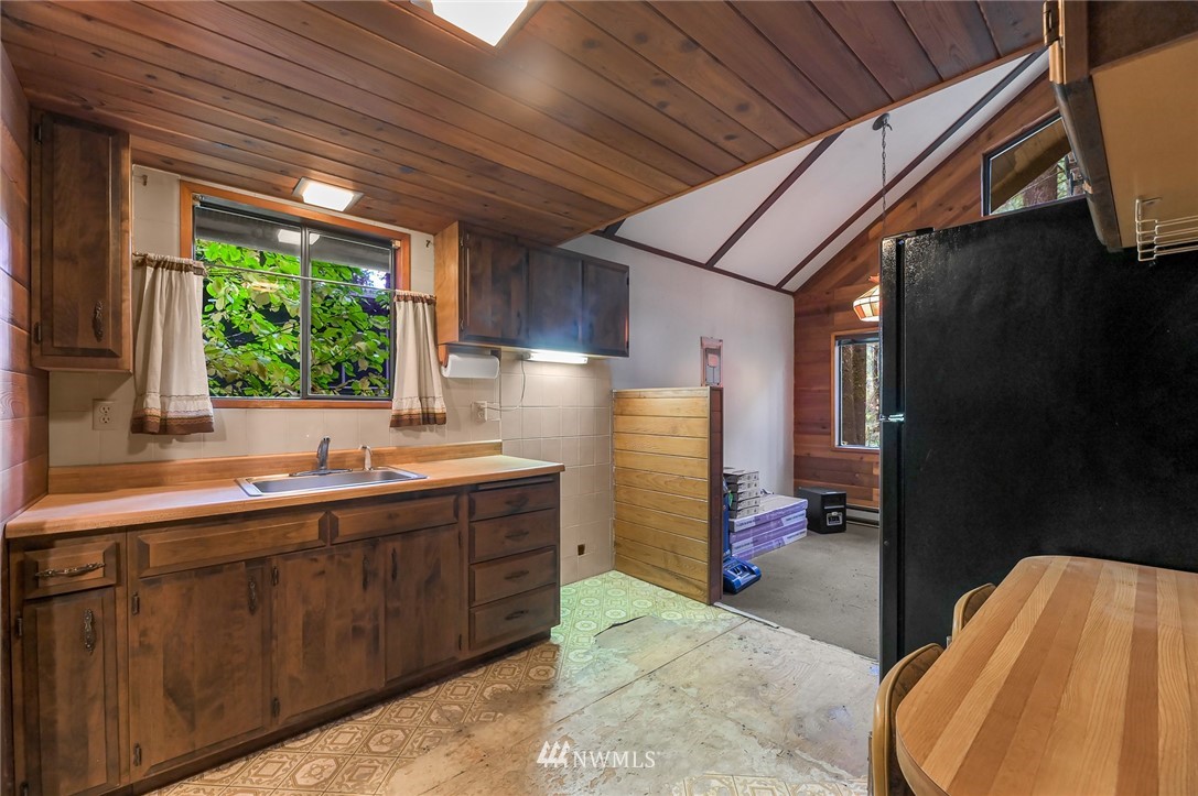 6206 Shamrock Road Maple Falls, WA 98266 - Photo 10 of 20 Gallery Image 10