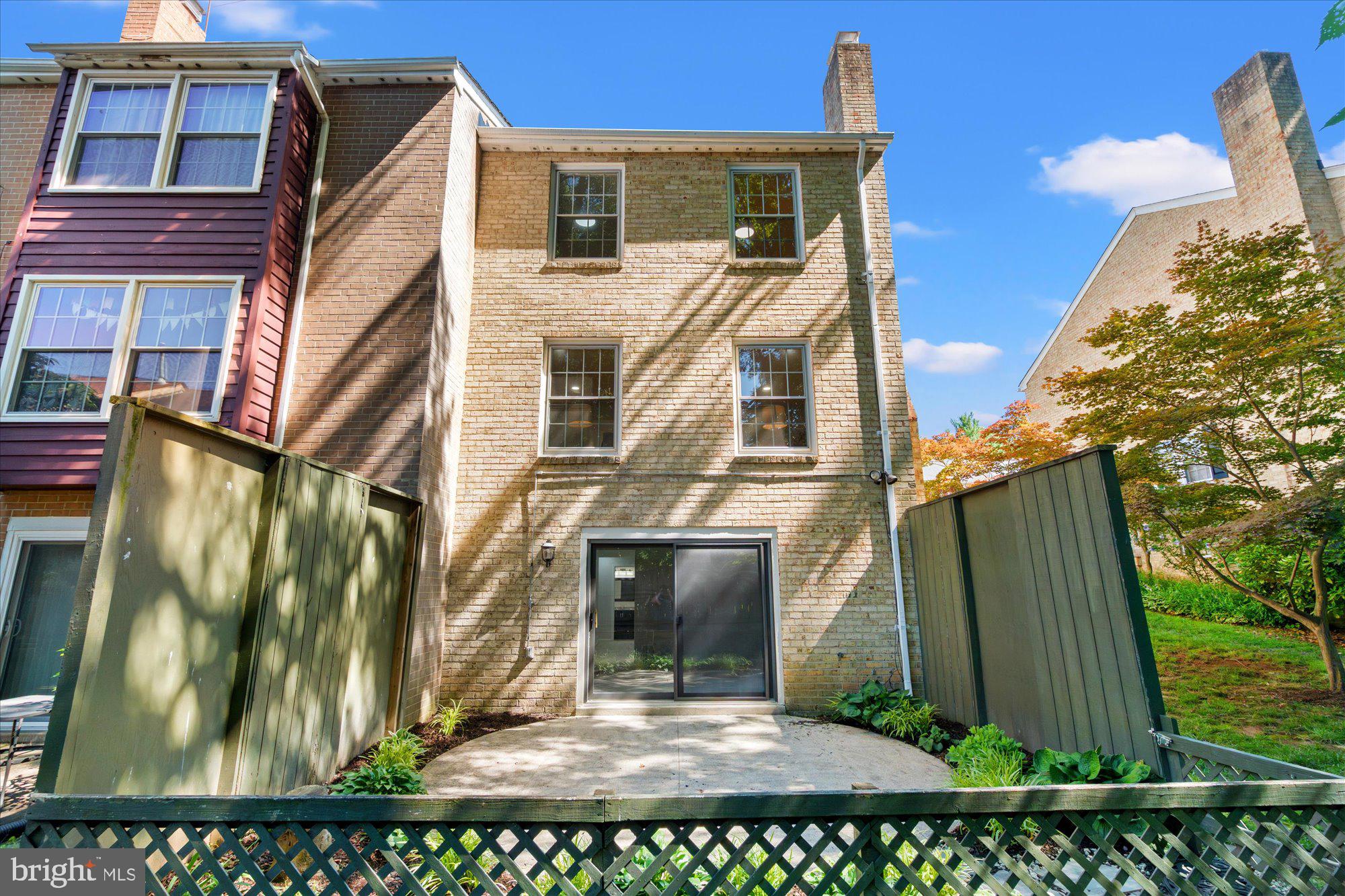 2116 Bucknell Terrace, Unit 35 Silver Spring, MD 20902 - Photo 23 of 26 End unit