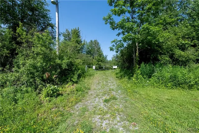 $1,599,999 | 5592 Nancy Avenue, Brewerton, NY 13029