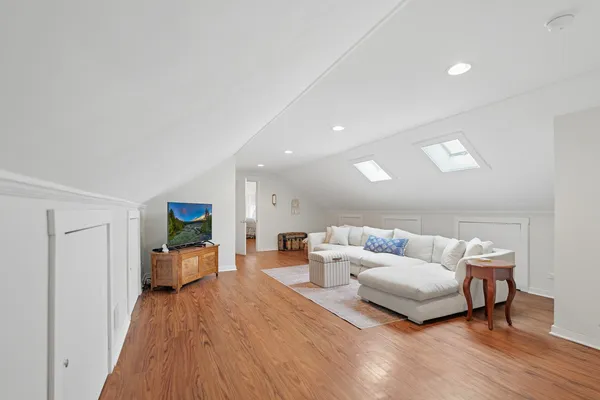 $599,000 | 4136 Raymond Avenue, Brookfield, IL 60513