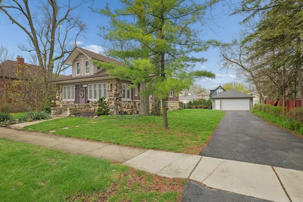 $599,000 | 4136 Raymond Avenue, Brookfield, IL 60513