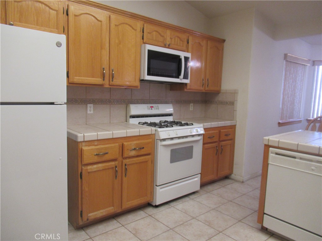 20035 Symeron Road Apple Valley, CA 92307 - Photo 16 of 25