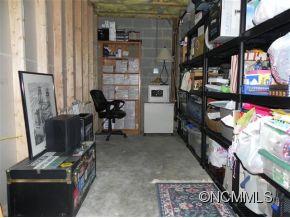 74 Rocking Porch Road Asheville, NC 28805 - Photo 11 of 16 Gallery Image 11