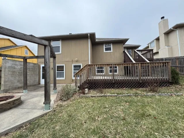 $335,000 | 2200 Northwest Harbor Place, Blue Springs, MO 64015