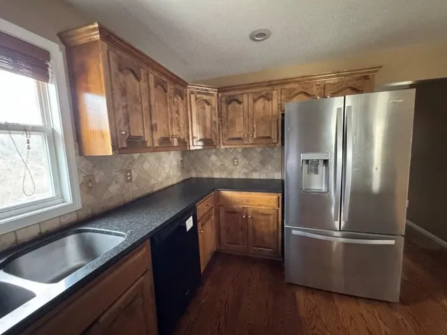 $335,000 | 2200 Northwest Harbor Place, Blue Springs, MO 64015