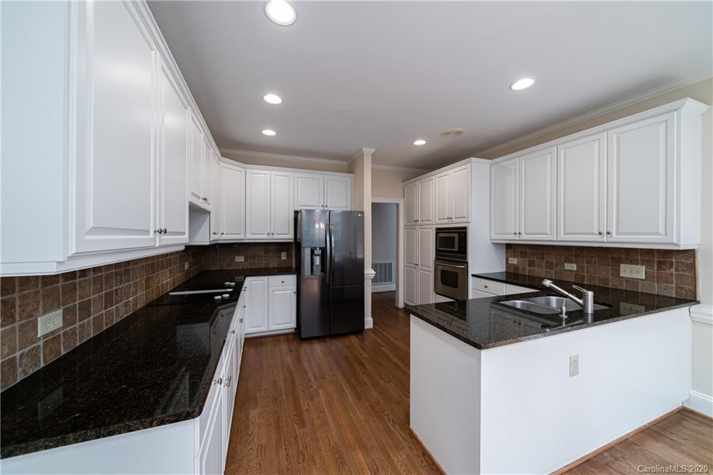 5718 Randolph Road Charlotte, NC 28270 - Photo 17 of 48 Gallery Image 17