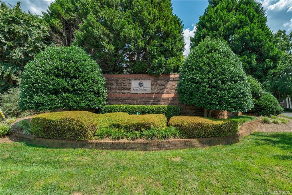 5718 Randolph Road Charlotte, NC 28270 - Photo 4 of 48 Gallery Image 4