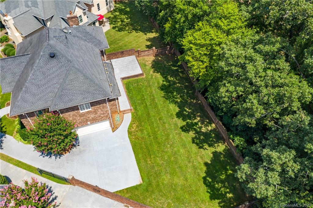 5718 Randolph Road Charlotte, NC 28270 - Photo 5 of 48 Gallery Image 5