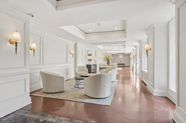 $388,800 | 160 Middle Neck Road, Unit 2C, Great Neck, NY 11021