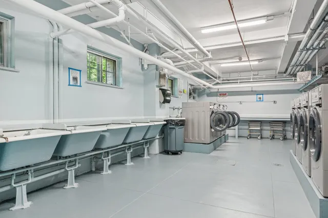 $388,800 | 160 Middle Neck Road, Unit 2C, Great Neck, NY 11021