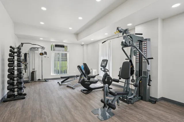 $388,800 | 160 Middle Neck Road, Unit 2C, Great Neck, NY 11021