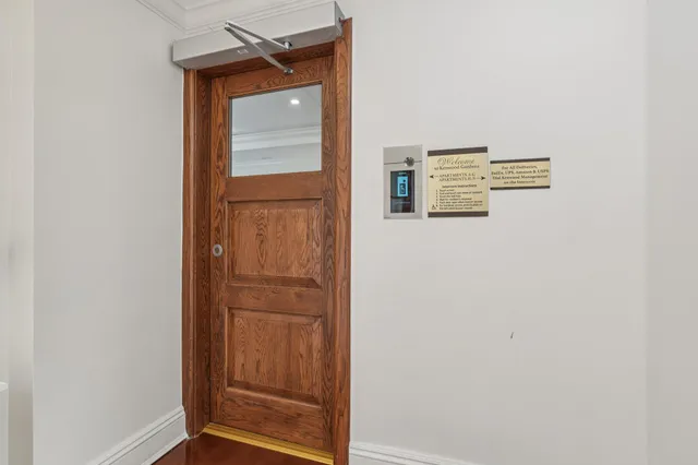 $388,800 | 160 Middle Neck Road, Unit 2C, Great Neck, NY 11021