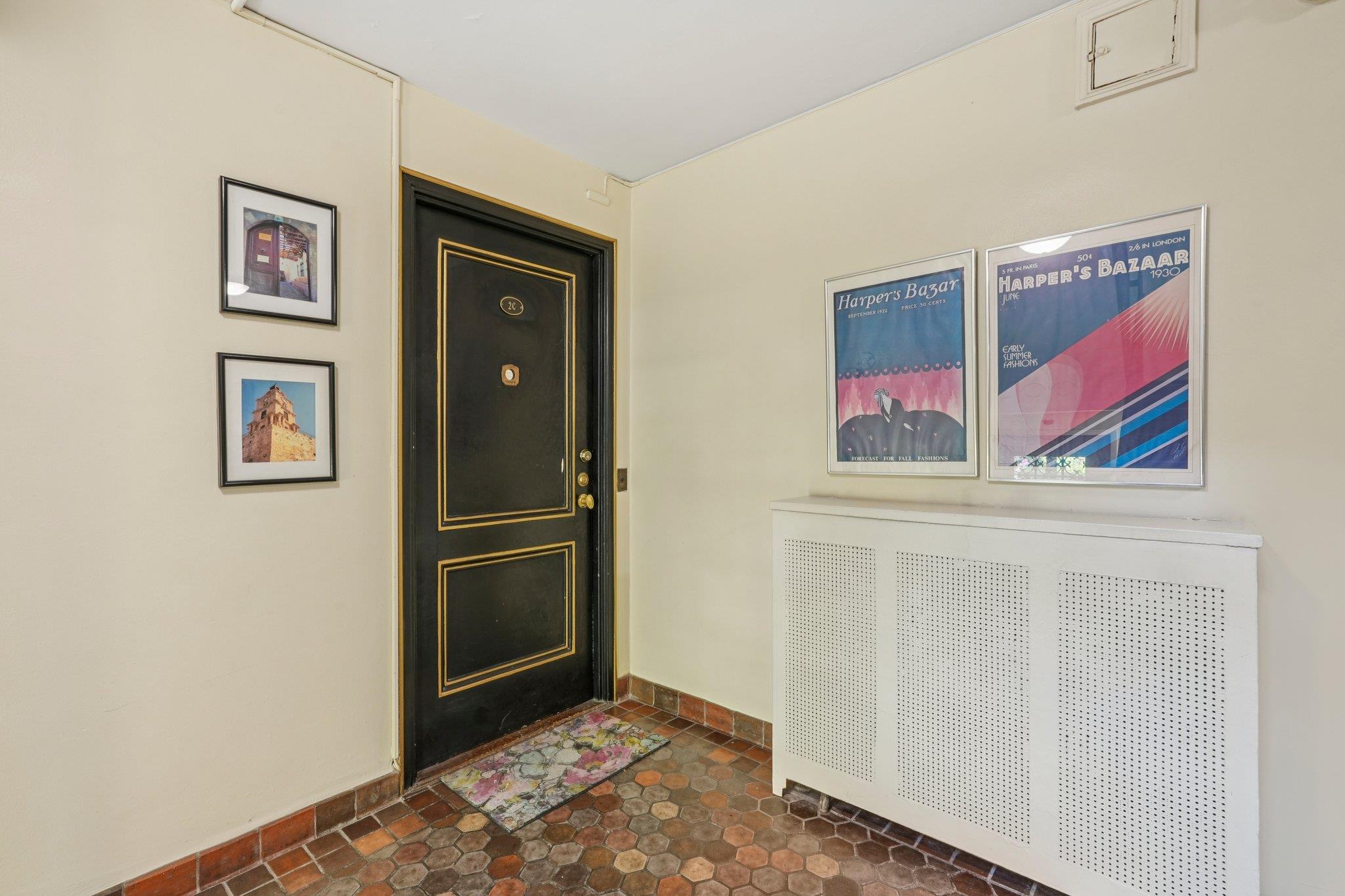 160 Middle Neck Road, Unit 2C Great Neck, NY 11021 - Photo 6 of 28 Entry door to unit from Hallway