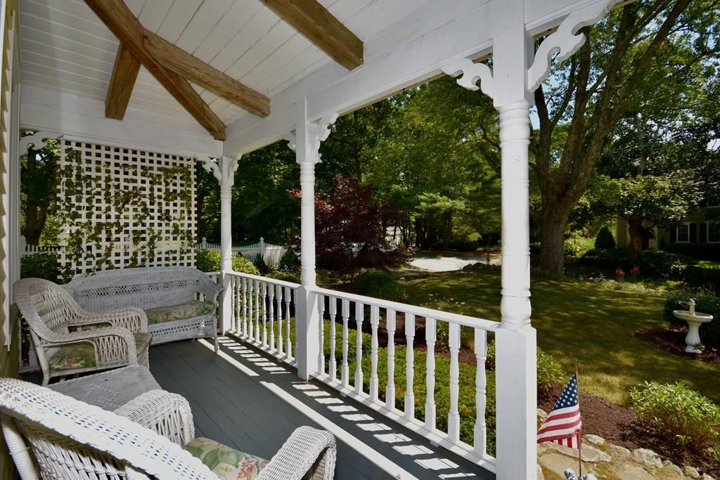 74 Acushnet Road Mattapoisett, MA 02739 - Photo 5 of 30 Gallery Image 5
