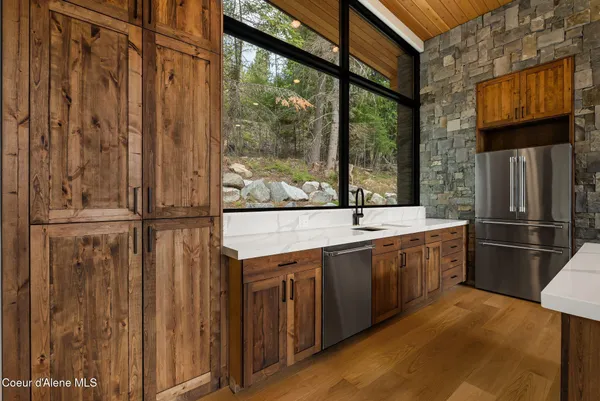 $1,900,000 | 292 Fairway View Drive, Sandpoint, ID 83864