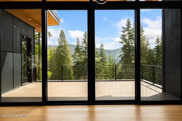 $1,900,000 | 292 Fairway View Drive, Sandpoint, ID 83864