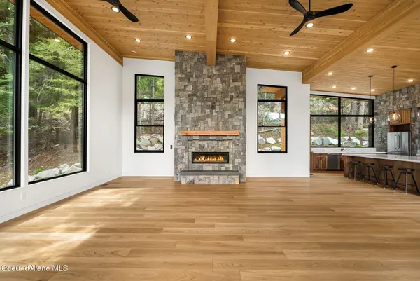 $1,900,000 | 292 Fairway View Drive, Sandpoint, ID 83864