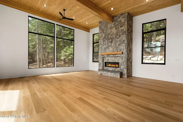 $1,900,000 | 292 Fairway View Drive, Sandpoint, ID 83864
