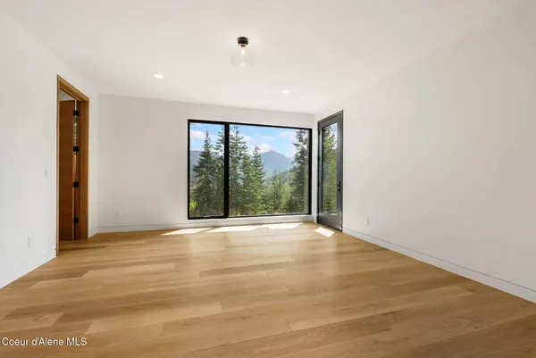 $1,900,000 | 292 Fairway View Drive, Sandpoint, ID 83864