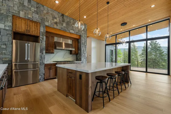 $1,900,000 | 292 Fairway View Drive, Sandpoint, ID 83864