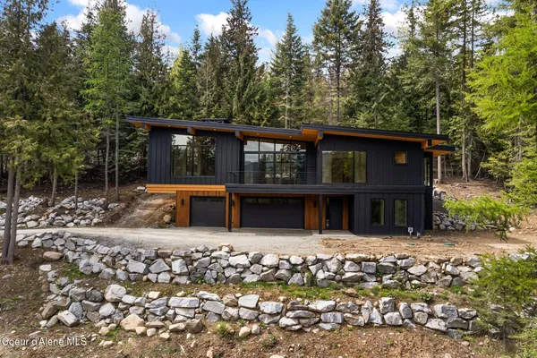 $1,900,000 | 292 Fairway View Drive, Sandpoint, ID 83864