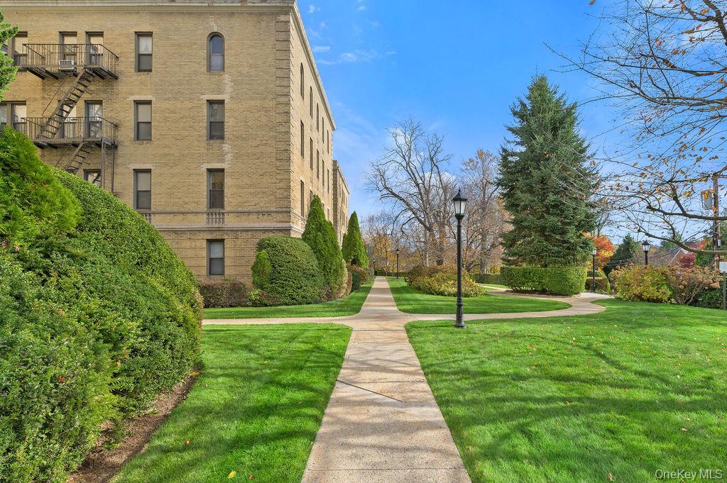 43 Calton Road, Unit 5C New Rochelle, NY 10804 - Photo 30 of 32 View of home's community with sidewalks for easy access.