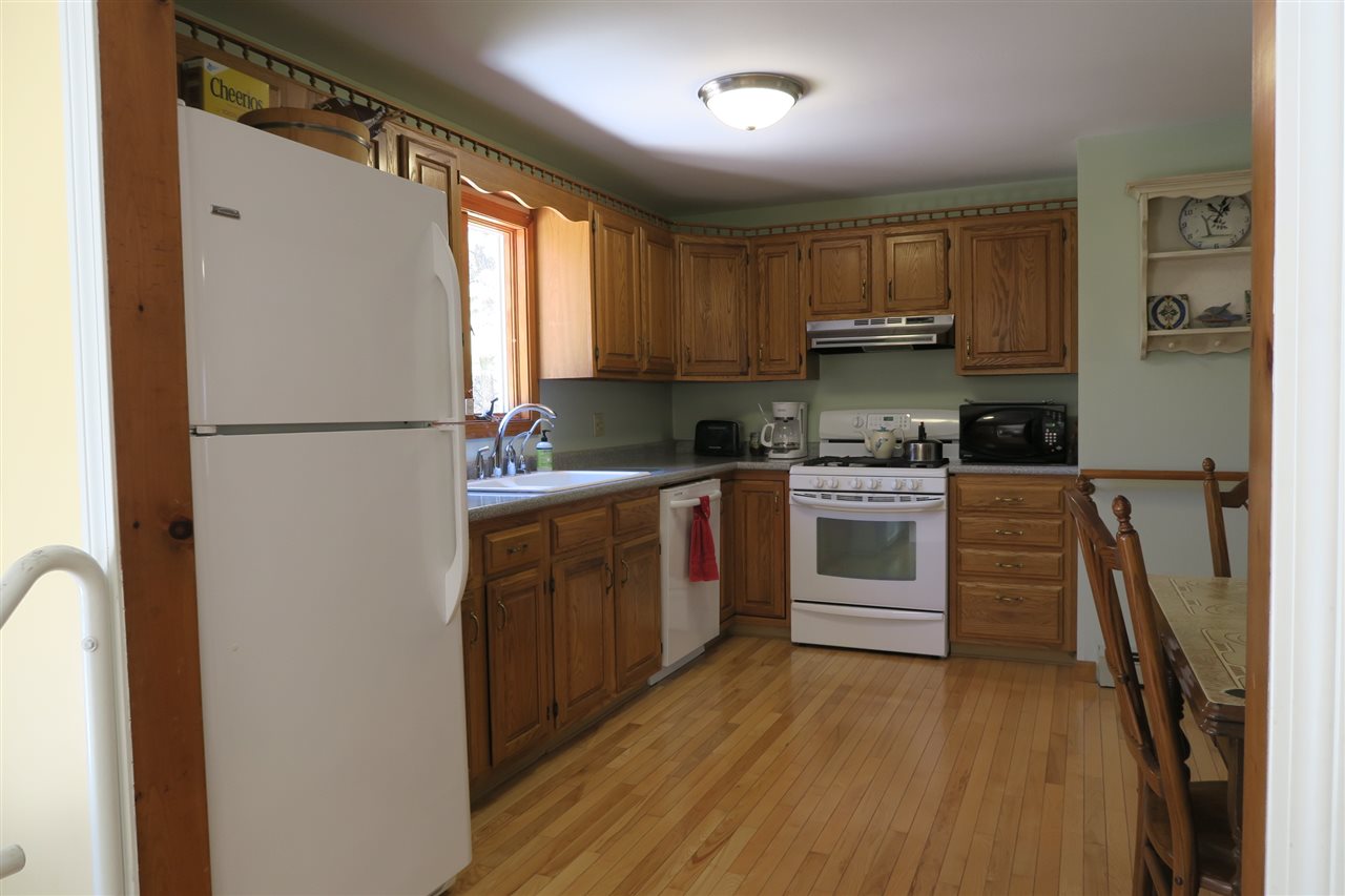 341 Middle Road Dover, NH 03820 - Photo 8 of 28