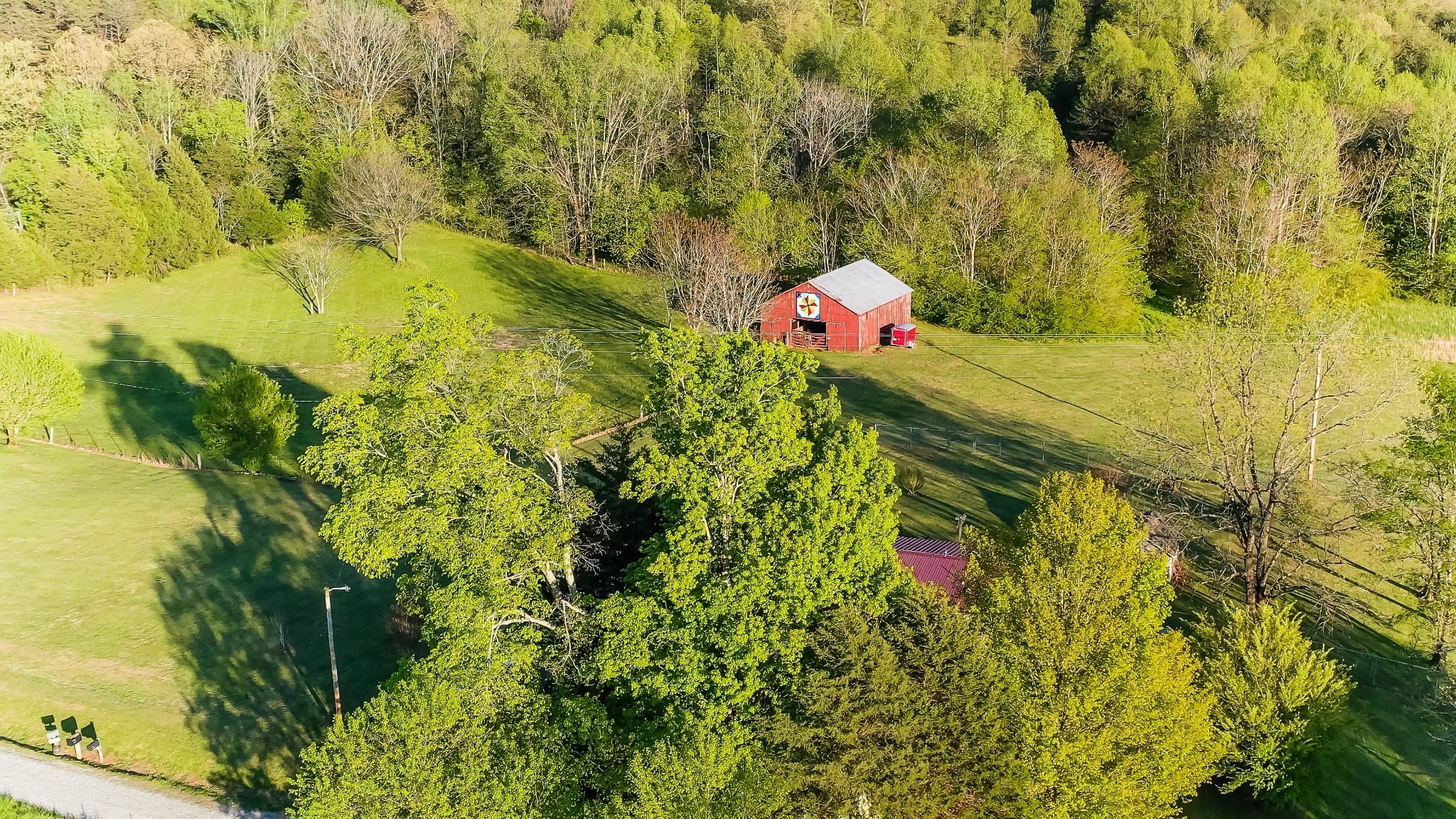 8127 Franks Ferry Road Walling, TN 38587 - Photo 2 of 35 Gallery Image 2