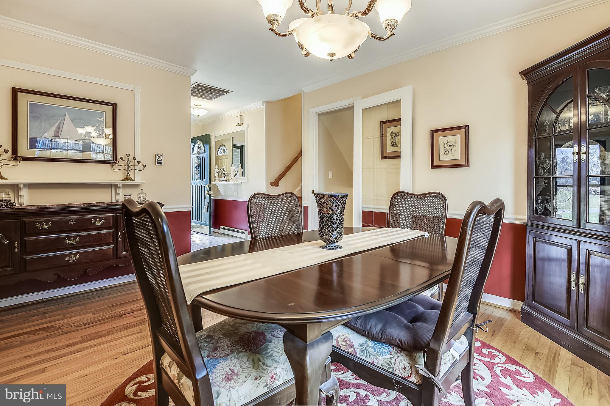 8239 Hilton Road Gaithersburg, MD 20882 - Photo 14 of 33 Dining Room
