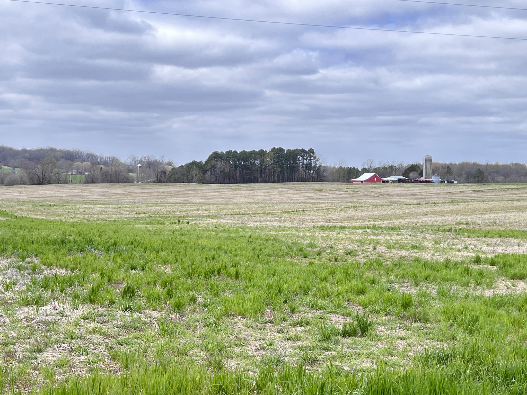 7289 Hillsboro Viola Road Morrison, TN 37357 - Photo 4 of 8 a view of an ocean and a mountain
