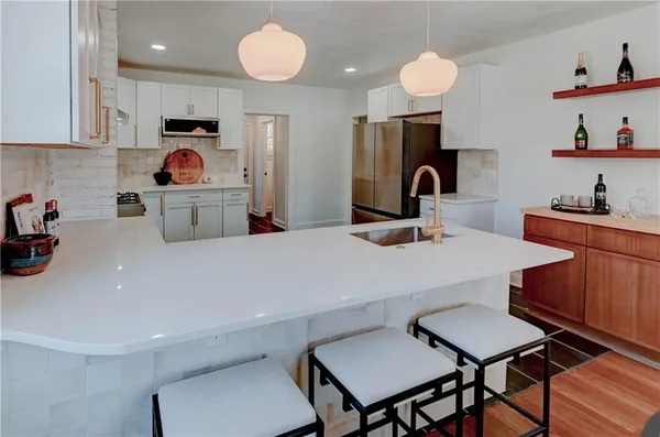 $1,165,000 | 426 West 57th Street, Kansas City, MO 64113